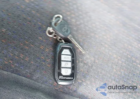 2001 Chevrolet Silverado 1500 Ls z USA, uszkodzony, nr VIN 2GCEC19T811159998